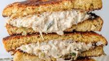 Spicy crab rangoon melt