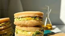 Spinach, Feta and Egg Breakfast Sandwiches (meal prep!)