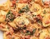 Spinach Tortellini Skillet
