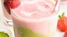 Strawberry Banana Matcha Smoothie