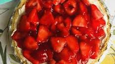 Strawberry Cream Pie to Die For