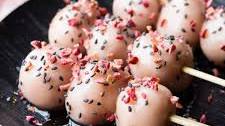 Strawberry Tang Yuan Dango