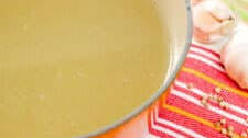 Thai-Style Chicken Stock น้ําสต๊อกไก่