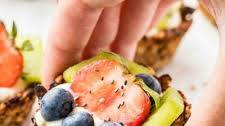The BEST Granola Cups with Yogurt and Fruits