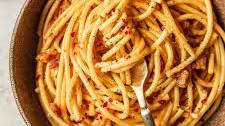 The Creamiest Spicy Bucatini Carbonara