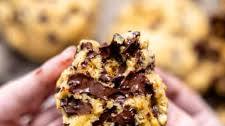 Thick Chocolate Chip Cookies