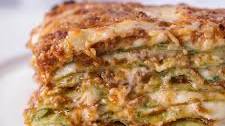Traditional Lasagna Bolognese (Lasagne Verdi alla Bolognese)