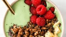 Tropical Matcha Smoothie Bowl