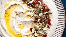 Tuscan Roasted Garlic and White Bean Dip