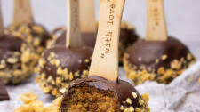 Ultra Peanut Buttery Cake Pops