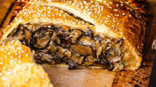 Vegan mushroom pie