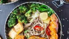 Vegan ramen with grilled vegetables and tofu