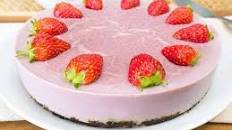 Vegan strawberry cheese cake - gluten-free and high in protein