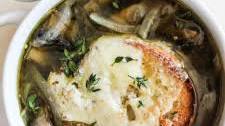 Vegetarian French Onion Soup with Mushrooms