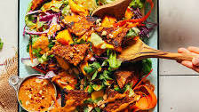 Vibrant Mango Salad with Peanut Dressing