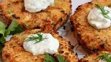 Wild Salmon Cakes With Creamy Dill Sauce