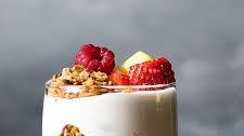 Yogurt parfait recipe with honey and fruits