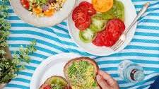 51 Easy Picnic Food Ideas: Heirloom Tomato Sandwiches