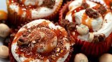 Caramel Pecan Apple Cupcakes