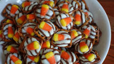 Chocolate-Candy Corn Pretzel Bites