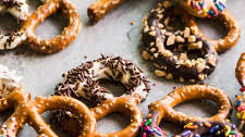 Chocolate Dipped Pretzels