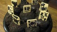 Graveyard Cupcakes