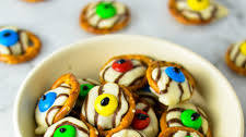 Halloween Pretzel Monster Eyes