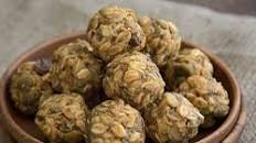 Pumpkin Spice Energy Bites (vegan)