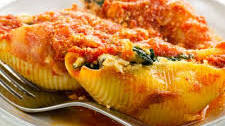 Stuffed Pasta Shells with Ricotta, Spinach, and Mushrooms