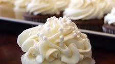 White Wedding Cake Cupcakes