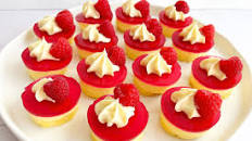 100 of the cutest mini Christmas desserts