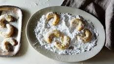 Austrian Vanilla Crescents (Vanillekipferl)