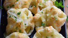 Brie and Apple Puff Pastry Bites