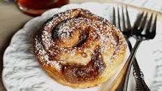 Chai Spiced Cinnamon Rolls with Pears