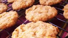 Chewy Crispy Coconut Cookies