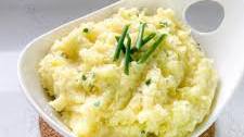 Creamy Garlic and Chive Mashed Potatoes Recipe
