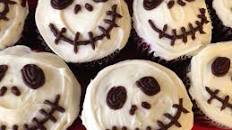 Creepy Halloween Skull Cupcakes