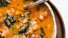 Easy Chickpea and Kale Tuscan-Style Soup