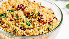 Easy Holiday Cranberry Quinoa Salad with Pecans (Vegan)