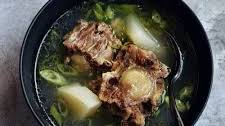Easy Korean Oxtail Soup (Kkori Gomtang)