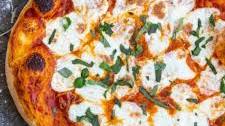 Easy Margherita Pizza Recipe