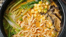 Easy One-Pot Spicy Miso Ramen (Vegan)
