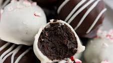 Easy Peppermint Oreo Truffles