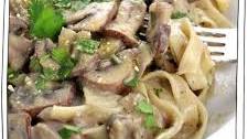 Easy Vegan Mushroom Stroganoff