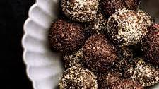 Gingerbread Bliss Balls