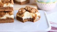 Gingerbread Cookie Cheesecake Bars
