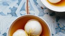 Glutinous rice balls in ginger syrup