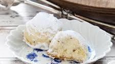 Greek Christmas Cookies (Kourabiedes)