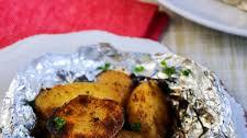 Grilled Foil Packet Garlic Herbed Potatoes