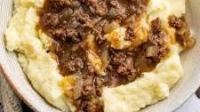 Ground Beef and Gravy Over Mashed Potatoes